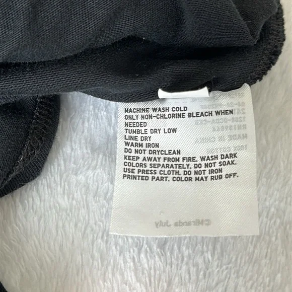 *NWOT* Uniqlo x Miranda July Graphic Short Sleeve Tee - Picture 14 of 14